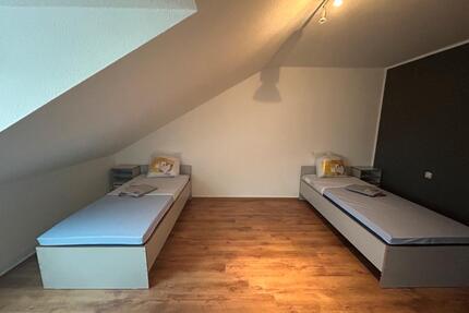 Möbilierte 1-Zimmer-Dachgeschoßwohnung in Güterslohs Innenstadt