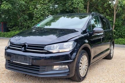 VW Touran 317.691 km 7.980 &euro; Zwickau 08056