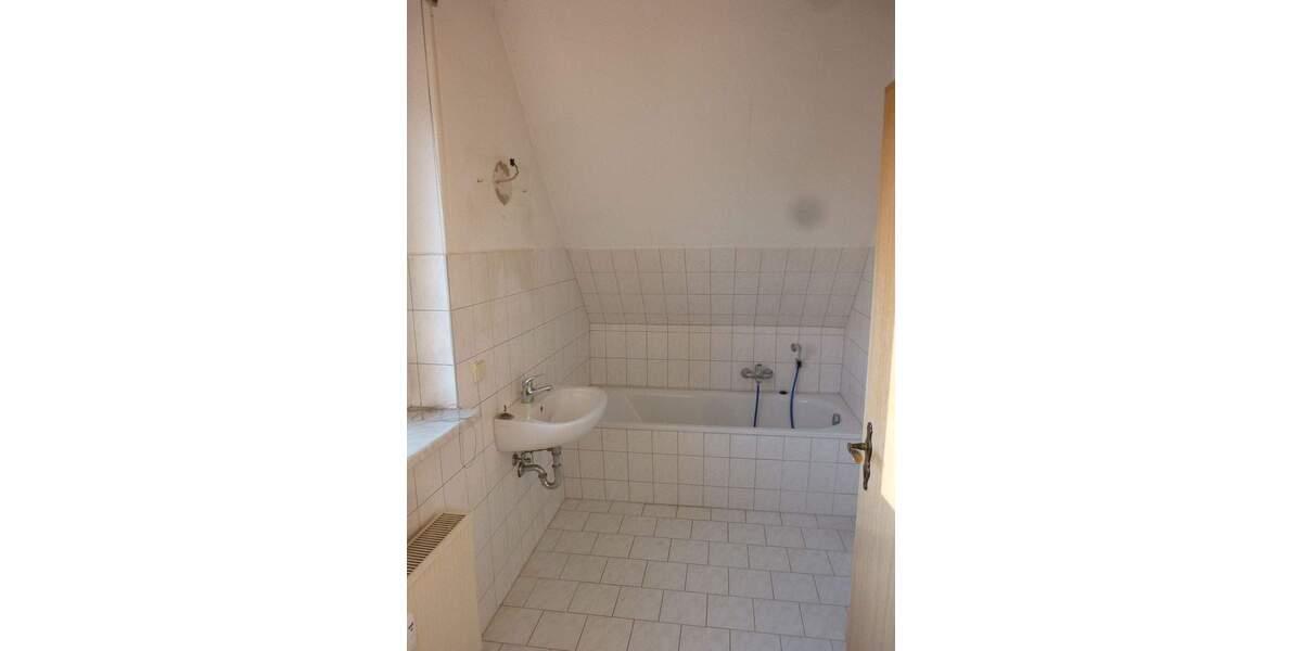 Etagenwohnung Unterwellenborn Kamsdorf - 3 Zimmer, 64 m&sup2;, 29.900&euro; | Angebot:25734729