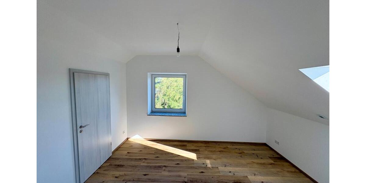 Dachgeschoßwohnung Mantel - 2 Zimmer, 66 m&sup2;, 250.000&euro; | Angebot:27008063