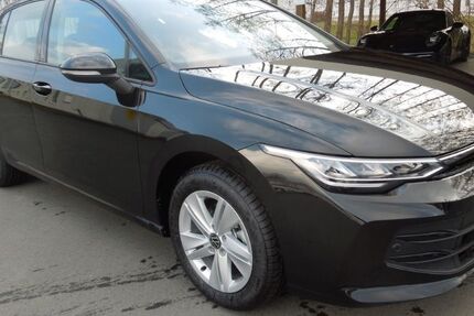 VW Golf 2.200 km 29.485 € Föritztal OT Neuhaus-Schierschnitz 96524