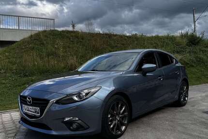 Mazda 3 87.000 km 12.900 € München 81379