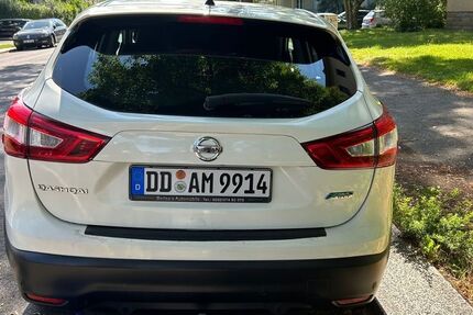 Nissan Qashqai 142.000 km 9.000 &euro; Dresden 01069