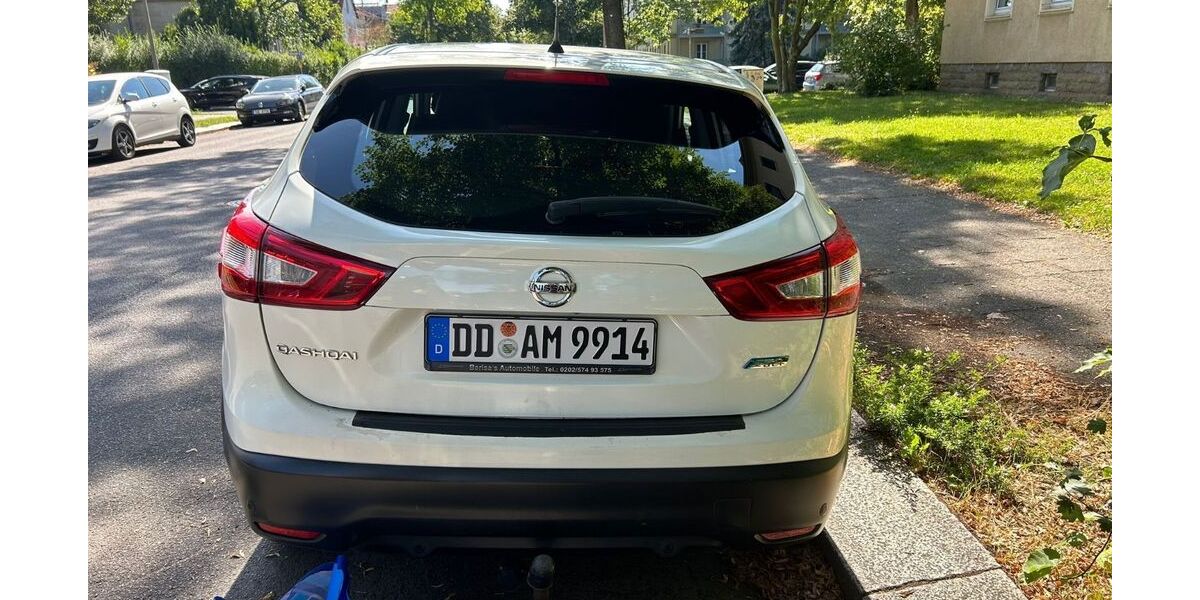 Nissan Qashqai 142.000 km 9.000 &euro; Dresden 01069