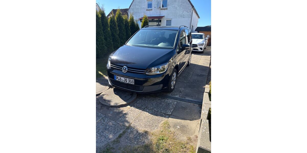 VW Touran 137.000 km 8.590 &euro; Lehmkuhlen 24211