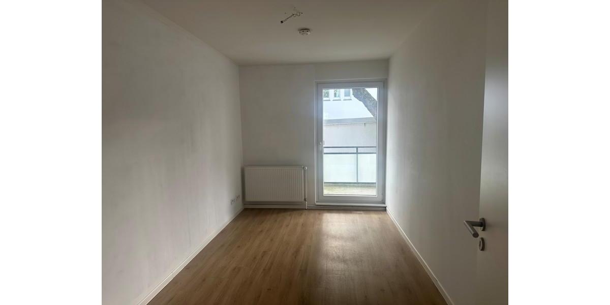 Erdgeschoßwohnung Oldenburg Bloherfelde - 4.5 Zimmer, 70 m&sup2;, 767&euro; | Angebot:26291250