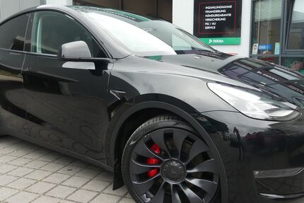 Tesla Model Y 24.144 km 44.800 &euro; Berlin 13156