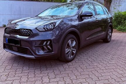 Kia Niro 51.987 km 22.999 &euro; Hamburg 22767