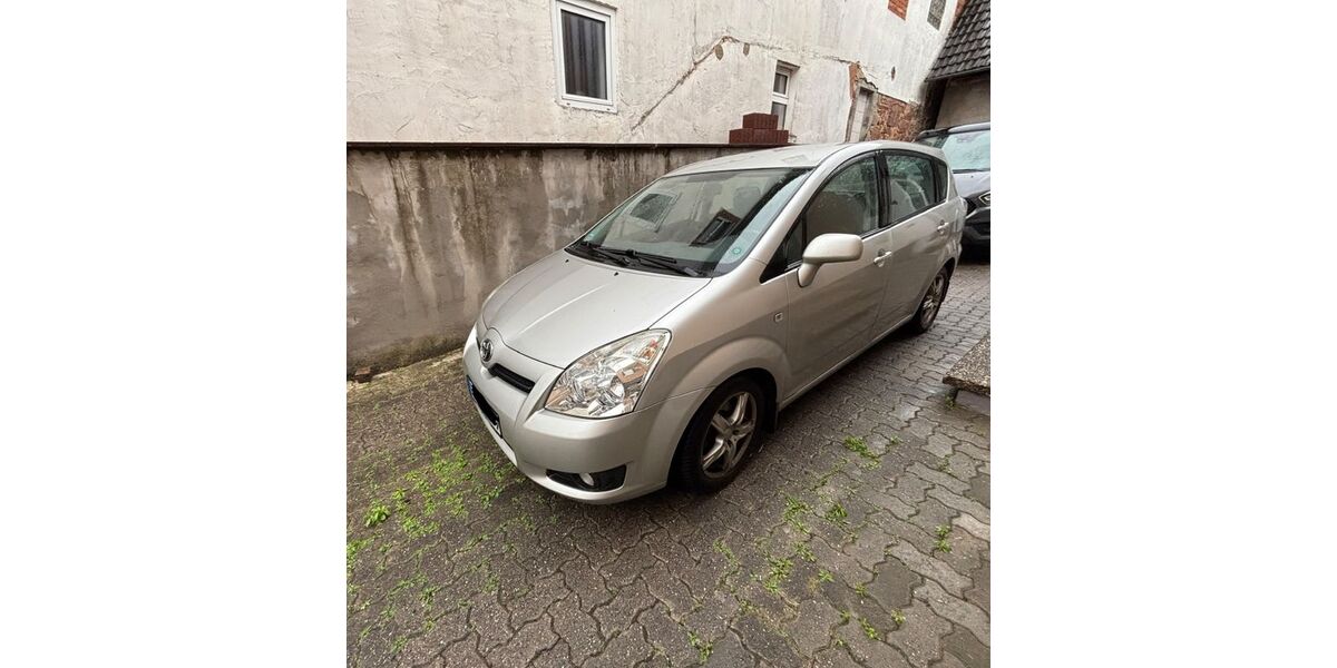 Toyota Corolla Verso 175.000 km 4.300 &euro; Edesheim 67483