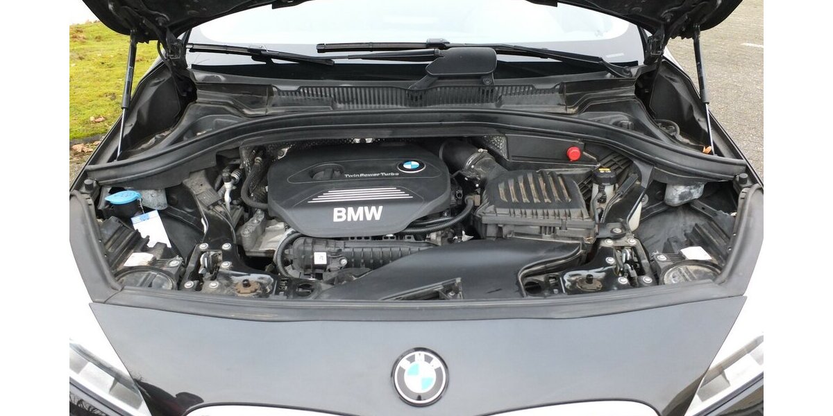 BMW 218 Active Tourer ADVANTAGE NAVI PARKASISSTENT SHZ 124.575 km 10.908 &euro; Köln 50858