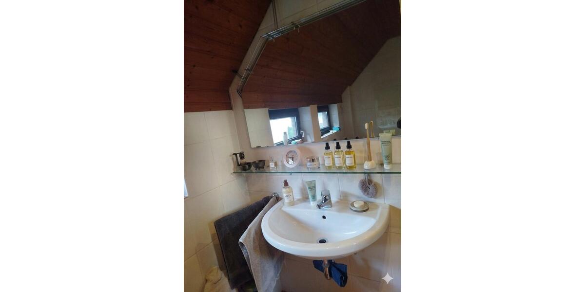 Doppelhaushälfte Hürth - 3 Zimmer, 130 m&sup2;, 1.350&euro; | Angebot:26434494