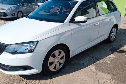 Skoda Fabia 83.000 km 6.999 &euro; Gera 07551