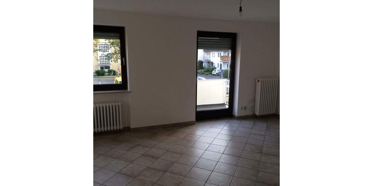 Etagenwohnung Bad Neuenahr - 6 Zimmer, 92 m&sup2;, 700&euro; | Angebot:24850037