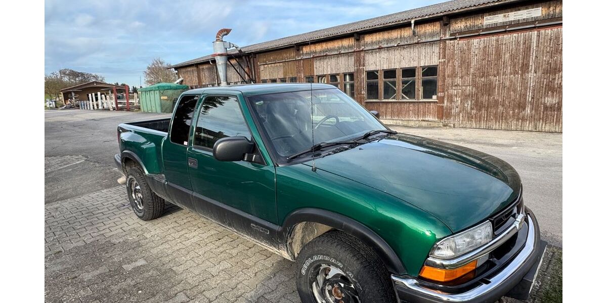 Chevrolet S-10 185.000 km 6.900 &euro; Hohenstein 72531