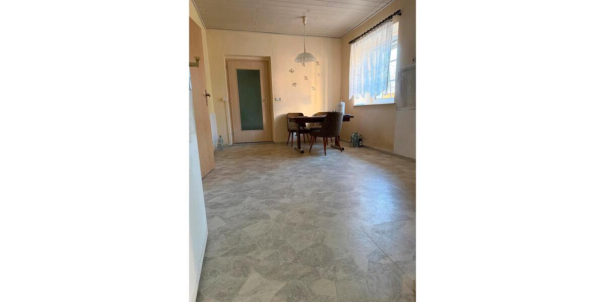 Einfamilienhaus Braunsbedra - 6 Zimmer, 110 m&sup2;, 90.000&euro; | Angebot:25753732