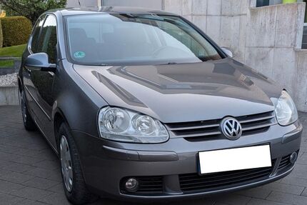 VW Golf 210.000 km 3.250 &euro; Bad Driburg 33014