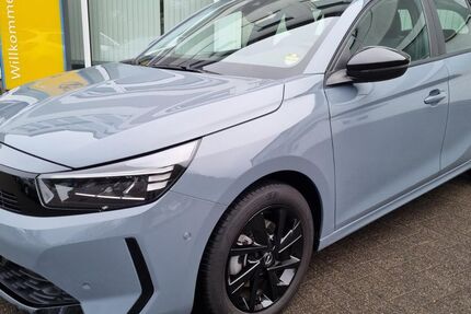 Opel Corsa 26.000 km 18.300 &euro; Pelm 54570