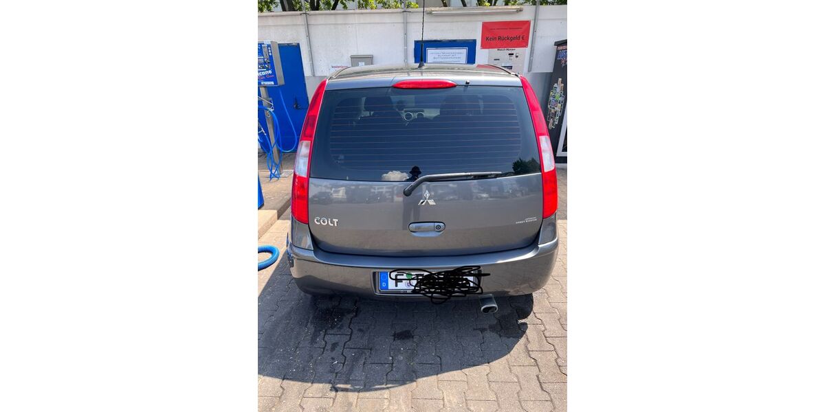 Mitsubishi Colt 142.000 km 1.400 &euro; Frankfurt Am Main 60433