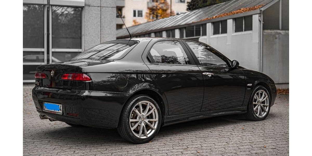 Alfa Romeo 156 24.000 km 9.900 &euro; München 80809
