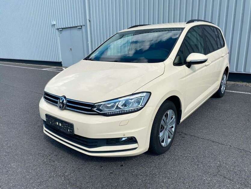 VW Touran 406.000 km 6.450 € Cottbus 03051