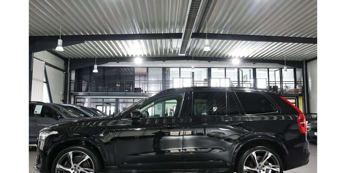 Volvo XC90 T8 P-HEV AWD EXPRESSION R-DESIGN / 7-SITZER 143.000 km 38.444 &euro; Hamm 59077