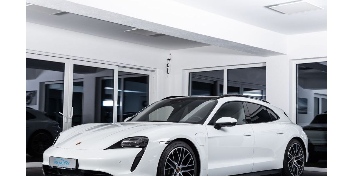 Porsche Taycan 18.000 km 64.700 &euro; Rietheim-Weilheim 78604