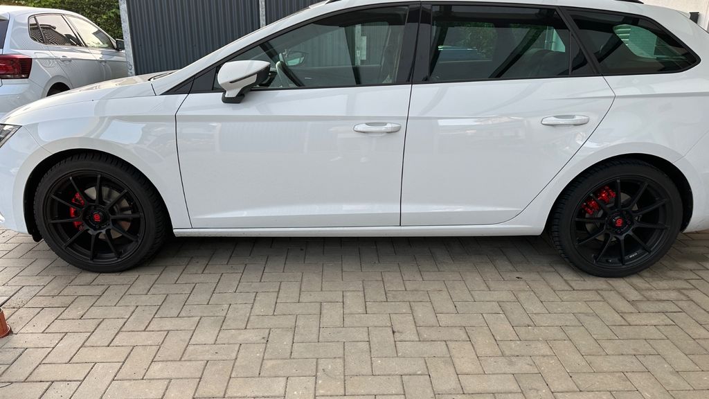 Seat Leon 128.000 km 17.499 &euro; Hopsten 48469