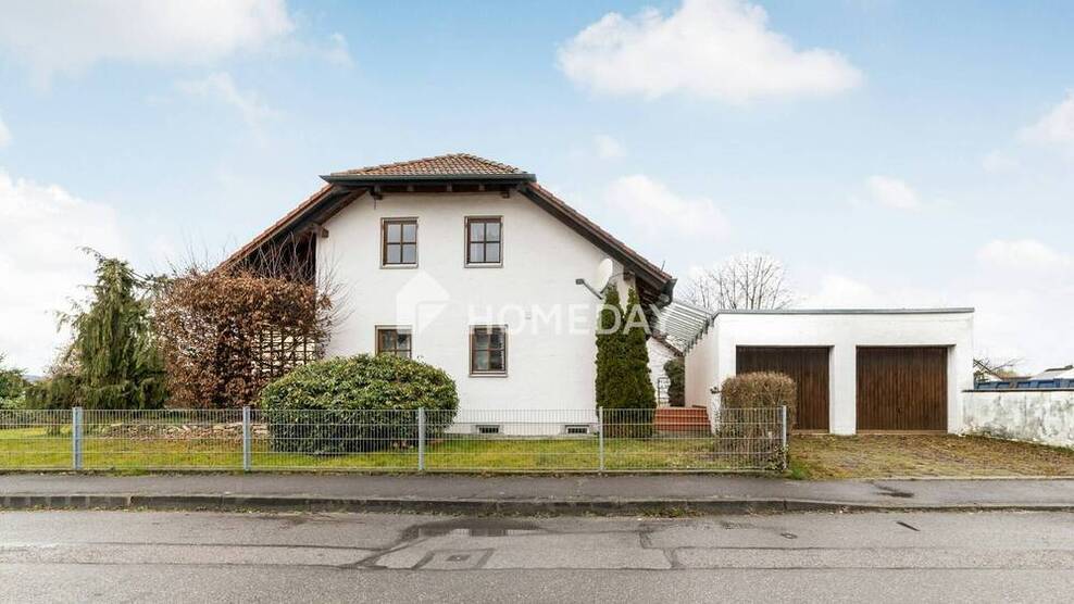 Attraktives Einfamilienhaus mit 6 Zimmern, Duplexgarage und EBK in ruhiger Lage von Baar-Ebenhausen