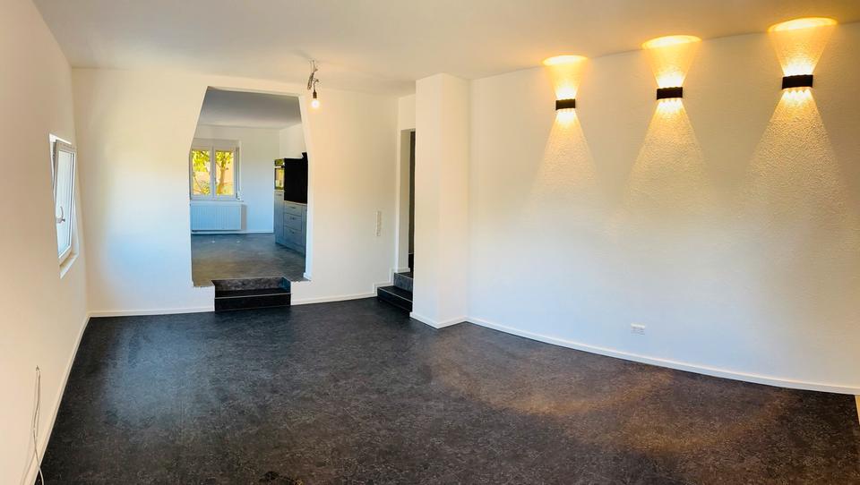 Stilvolle 3,5 Zimmer-Whg-modern saniert mit EBK&Garage 3 zimmer