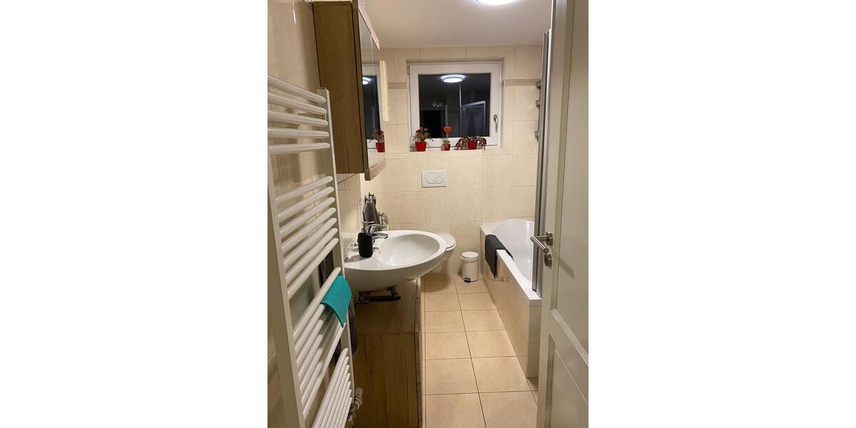 Dachgeschoßwohnung Bergneustadt - 3 Zimmer, 85 m&sup2;, 923&euro; | Angebot:25221209