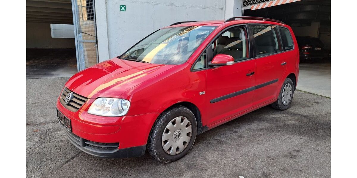 VW Touran 96.000 km 1.950 &euro; Reutlingen 72766
