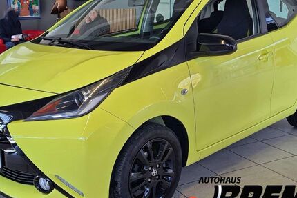 Toyota Aygo (X) 45.050 km 9.950 &euro; Celle 29227