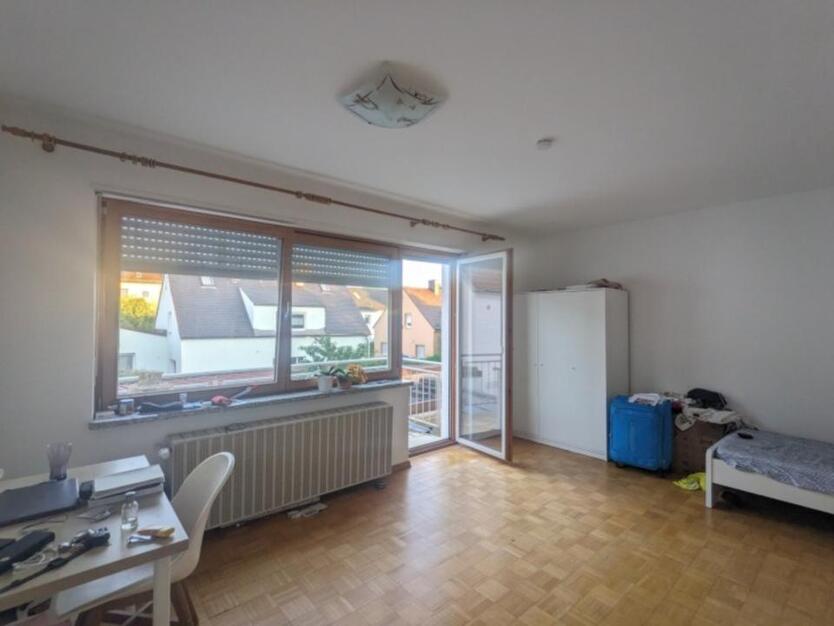 Voll möbliertes Zimmer mit Balkon in 3er-WG zu vermieten