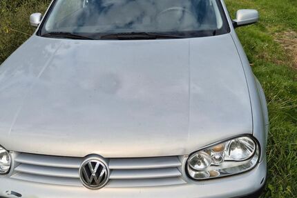 VW Golf 113.000 km 900 &euro; Pulsnitz 01896