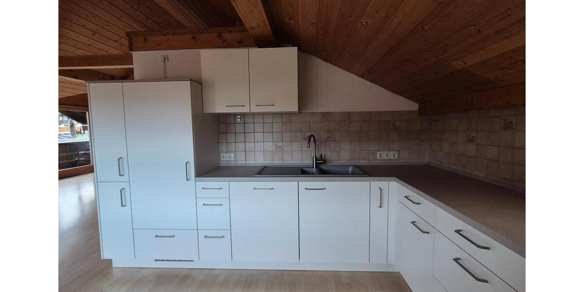 Dachgeschoßwohnung Sonthofen - 3 Zimmer, 85 m&sup2;, 975&euro; | Angebot:26261876