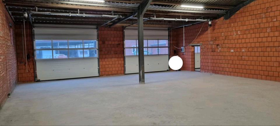 Halle zu vermieten zimmer