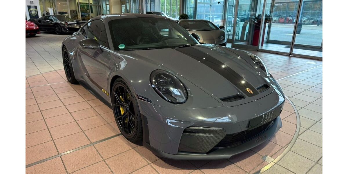 Porsche 992 2.895 km 268.000 € Hannover 30655