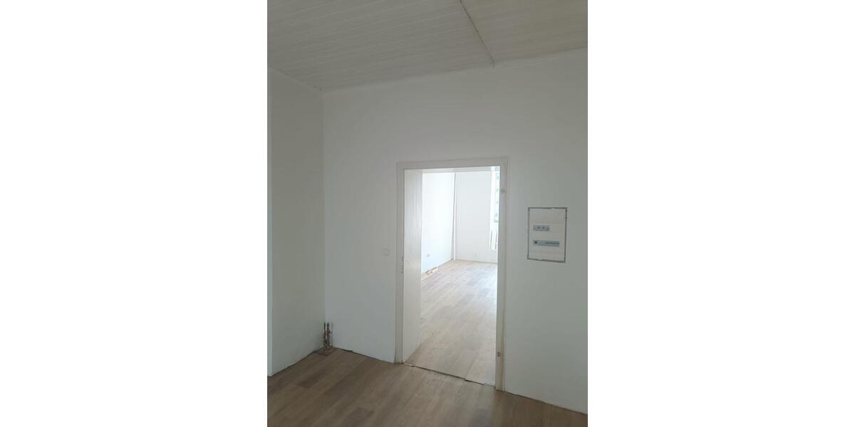 2 Zimmer Apartment im Erdgeschoss mit eigenen Hof 2 zimmer