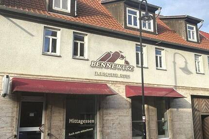 Gewerbe trifft Wohnen: Haus mit Ladenfläche & Maisonette-Wohnungen zimmer