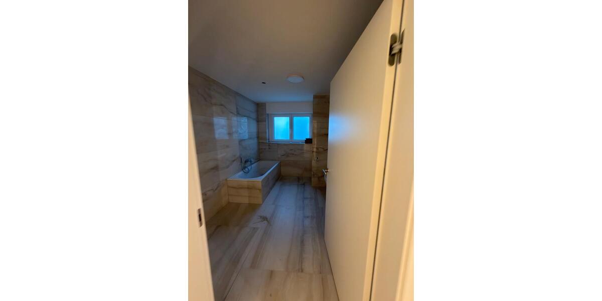 Erdgeschoßwohnung Waldkirch - 3 Zimmer, 110 m&sup2;, 2.600&euro; | Angebot:26255035