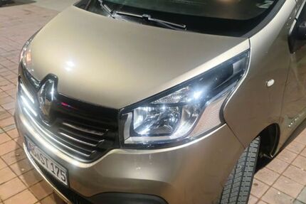 Renault Trafic 280.000 km 10.000 &euro; Traunreut 83301