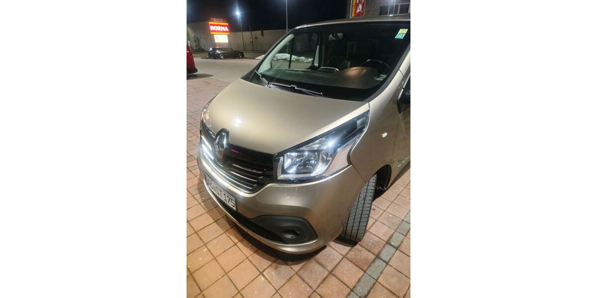 Renault Trafic 280.000 km 10.000 &euro; Traunreut 83301