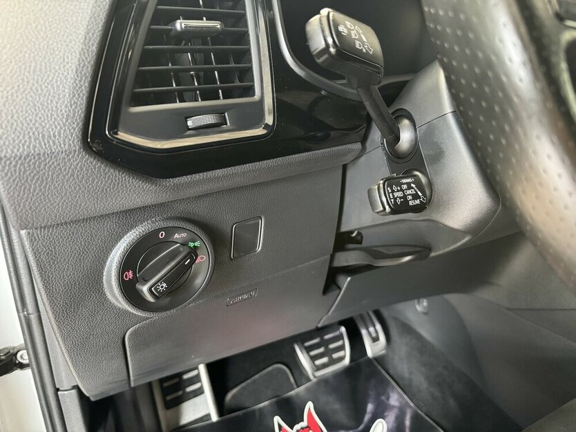 Cupra Ateca 4Drive /LED/Navi/Beats/Spur/360°/Ahk 69.951 km 26.490 € Leipzig 04347