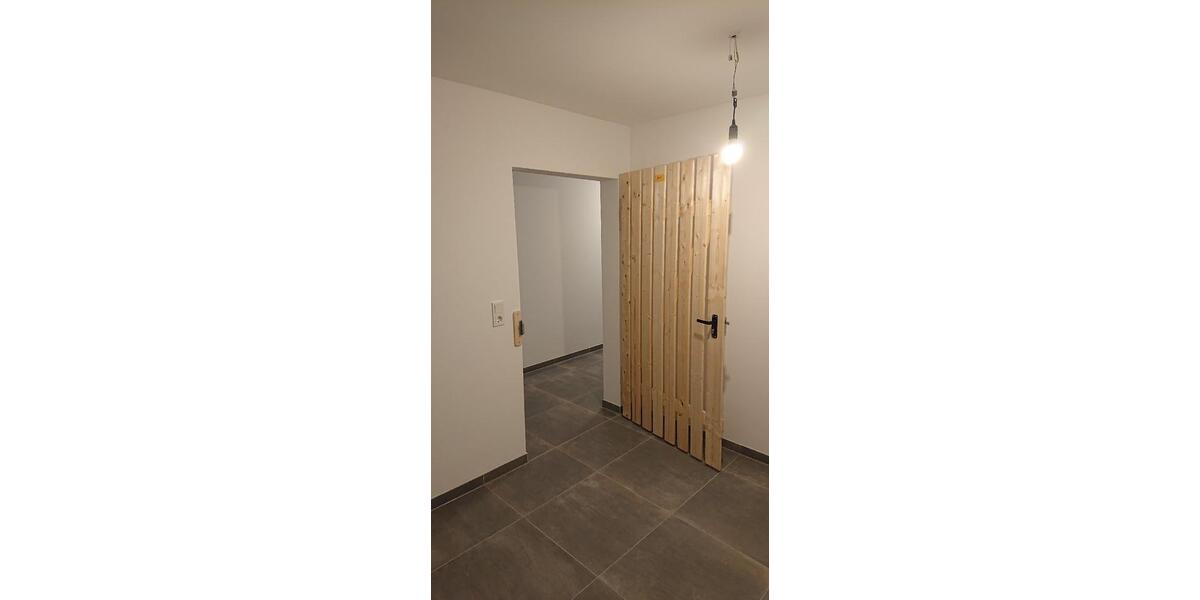 Neuwertige 3-Zi-Whg, EBK, 2Bäder, Tiefgarage, Keller, PV 3 zimmer