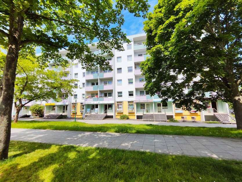 Wohnung zum Kaufen in Chemnitz 43.000 € 74.84 m²