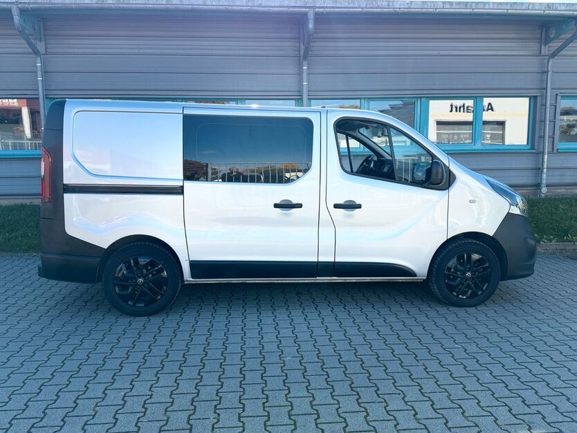 Opel Vivaro 100.000 km 13.999 € Fellbach bei Stuttgart 70736