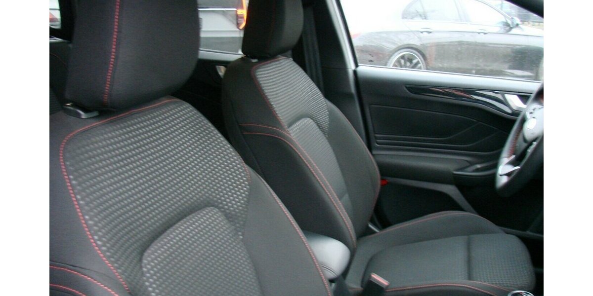 Ford Focus 1.5L TDCi ST-Line X ACC LED AHK HUD Bliss 12.043 km 23.980 &euro; Falkensee 14612