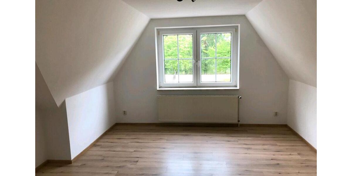 Dachgeschoßwohnung Eggesin - 4 Zimmer, 95 m&sup2;, 522&euro; | Angebot:24806638