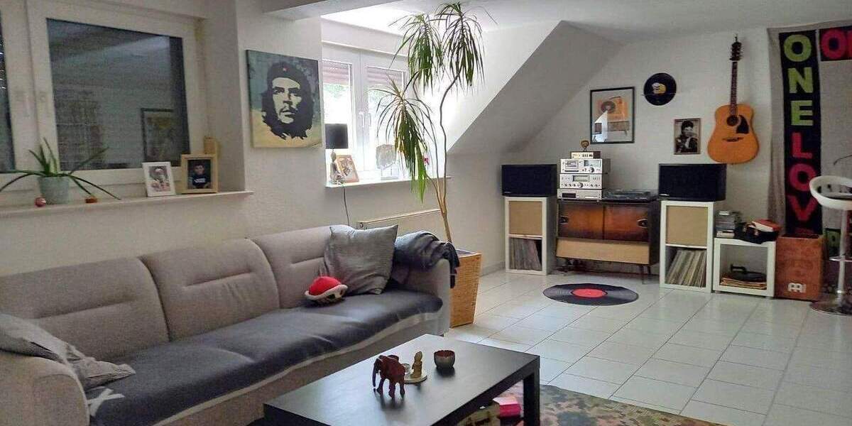 Etagenwohnung Sankt Ingbert St. Ingbert - 7 Zimmer, 200 m&sup2;, 329.000&euro; | Angebot:26787741