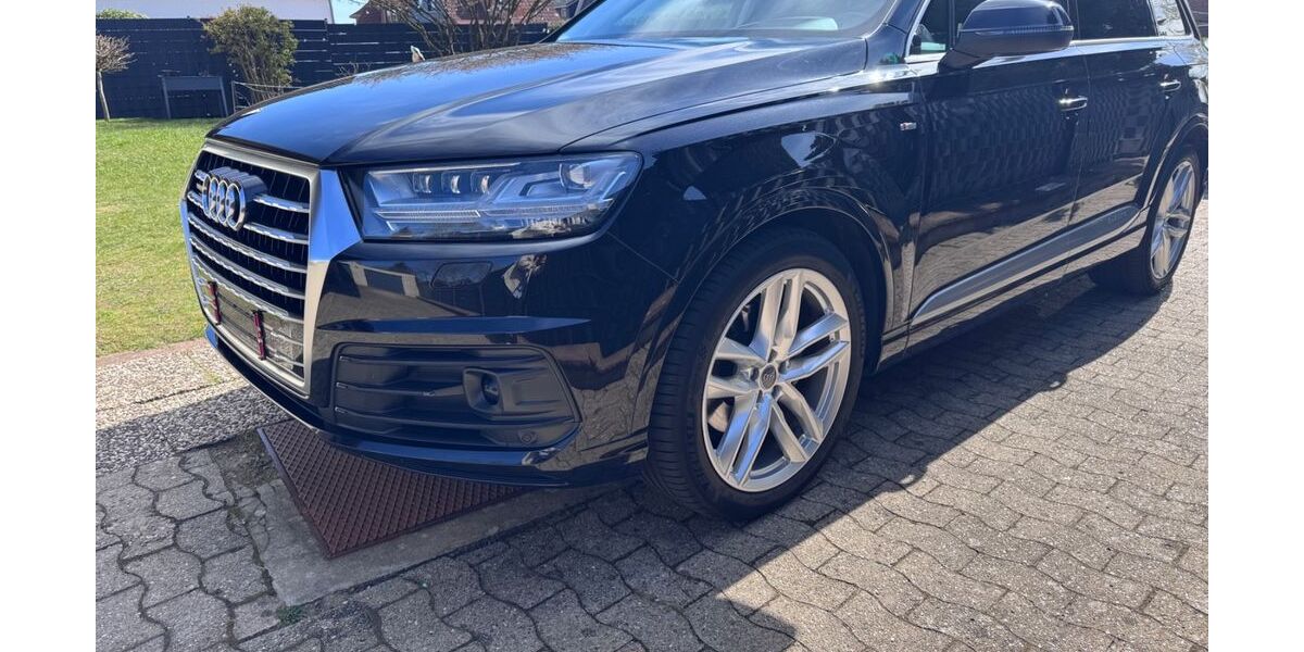 Audi Q7 128.966 km 34.500 &euro; Zeven 27404